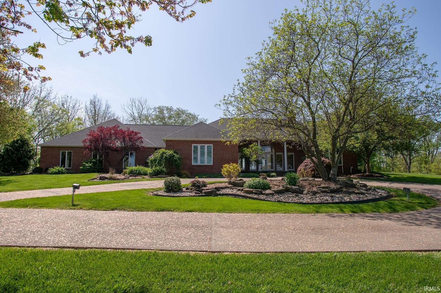 8.7 Acres of Land with Home for Sale in Vincennes, Indiana