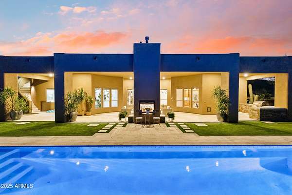 2.19 Acres of Residential Land with Home for Sale in Scottsdale, Arizona