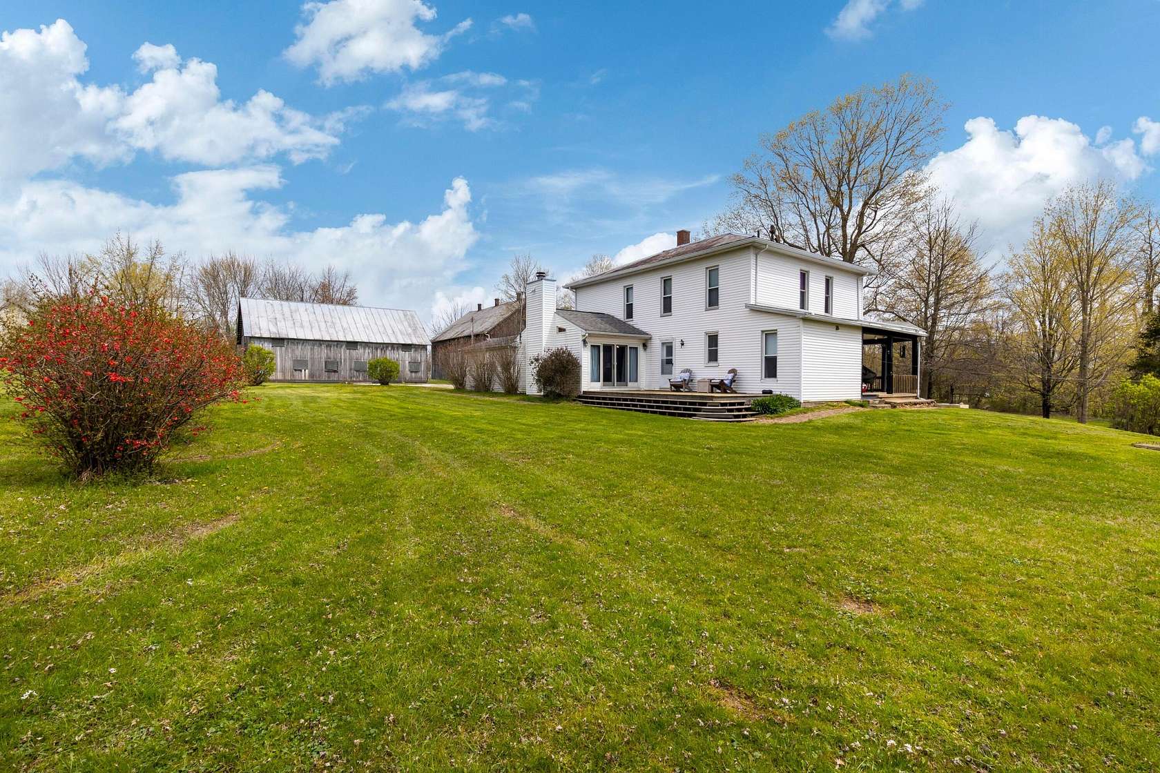 5 Acres of Residential Land with Home for Sale in Baltimore, Ohio