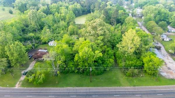 1.5 Acres of Mixed-Use Land for Sale in Lufkin, Texas