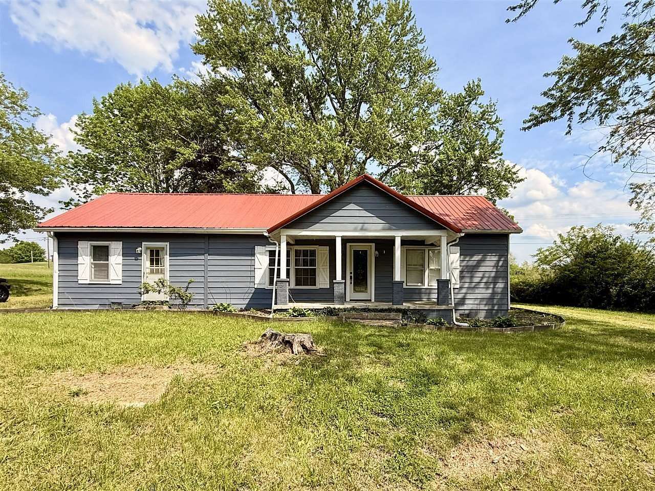 2.17 Acres of Residential Land with Home for Sale in Bowling Green, Kentucky