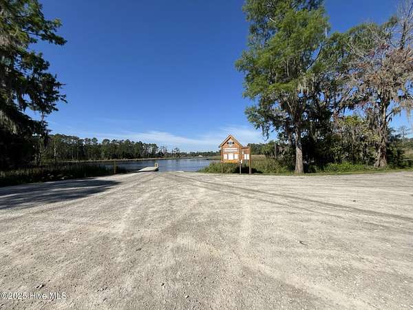 1 Acre of Residential Land for Sale in New Bern, North Carolina