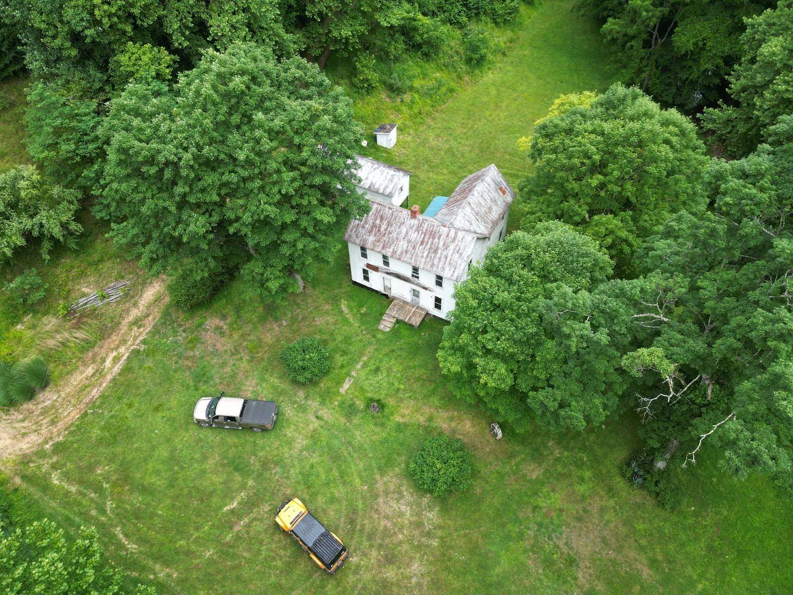 100 Acres of Agricultural Land with Home for Sale in Looneyville, West Virginia