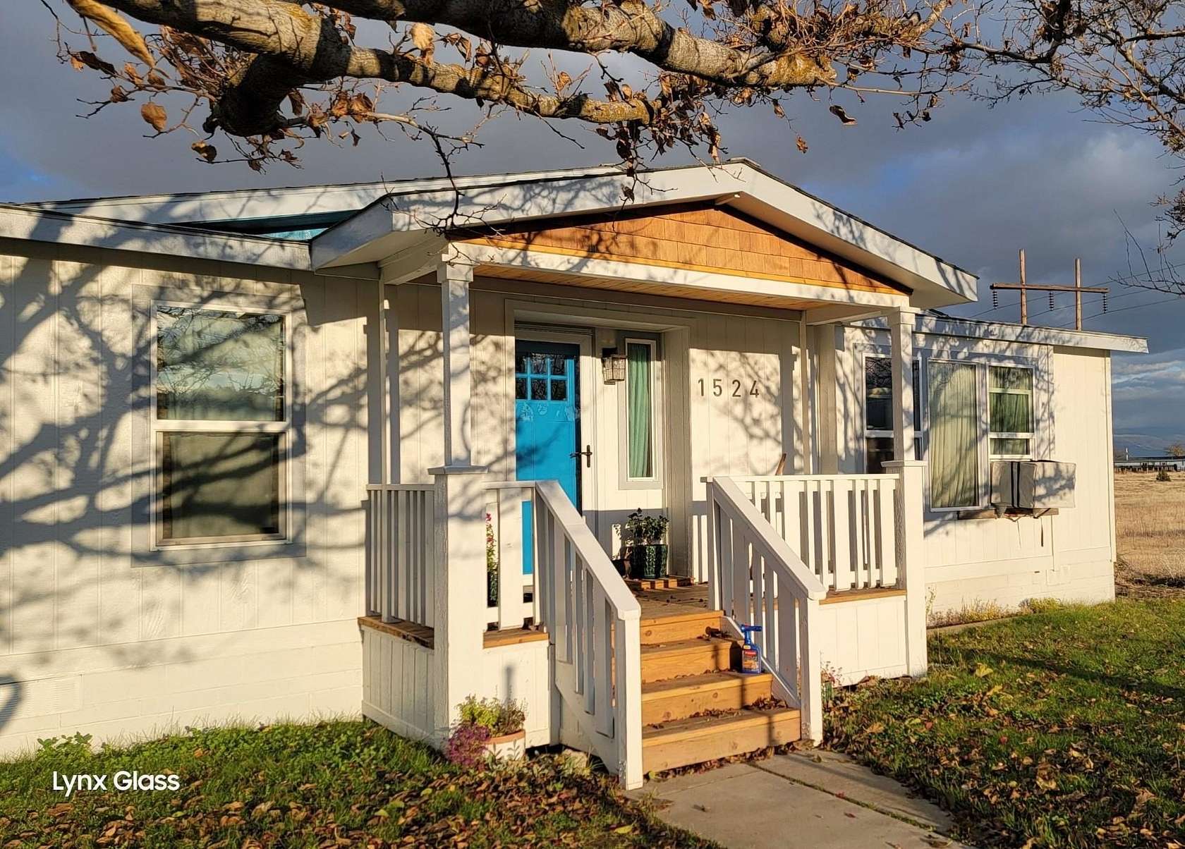 10 Acres of Land with Home for Sale in Yreka, California