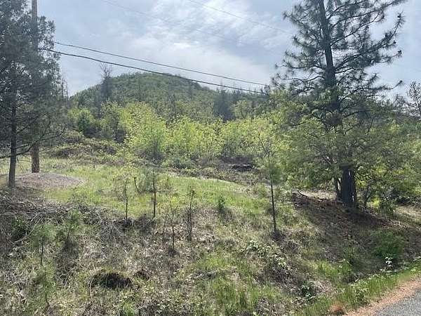 8.7 Acres of Residential Land for Sale in Montague, California