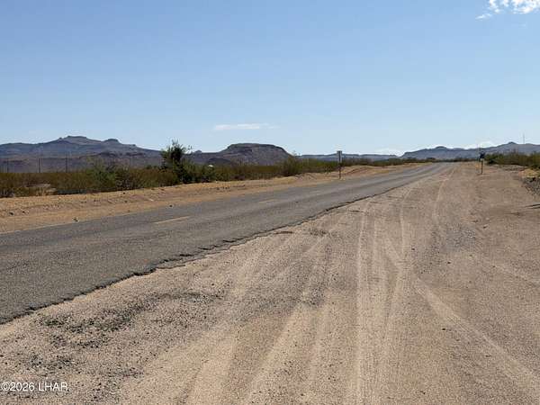 81.9 Acres of Land for Sale in Golden Valley, Arizona
