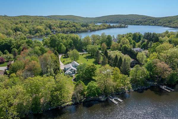 2 Acres of Residential Land with Home for Sale in Warren, Connecticut