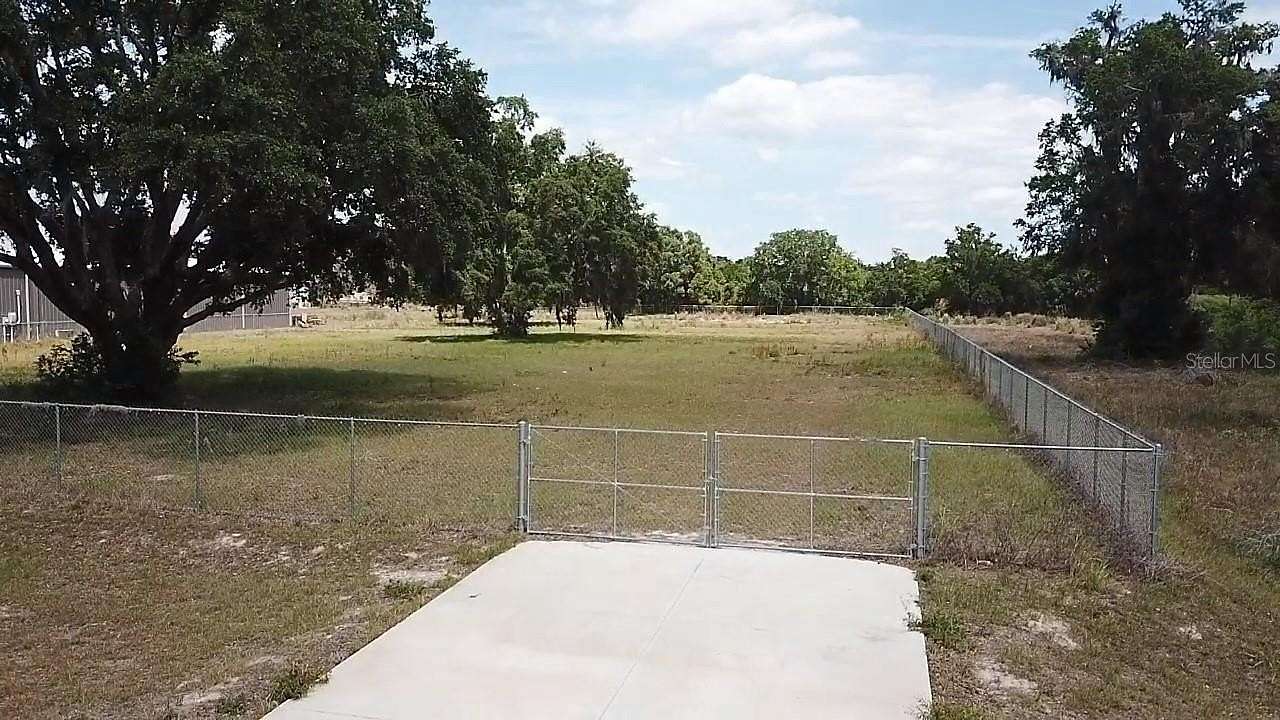 2.66 Acres of Commercial Land for Sale in Umatilla, Florida