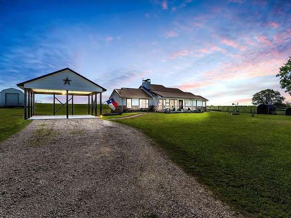 5.6 Acres of Residential Land with Home for Sale in Mabank, Texas