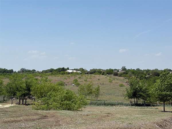 6 Acres of Land for Sale in Hutto, Texas