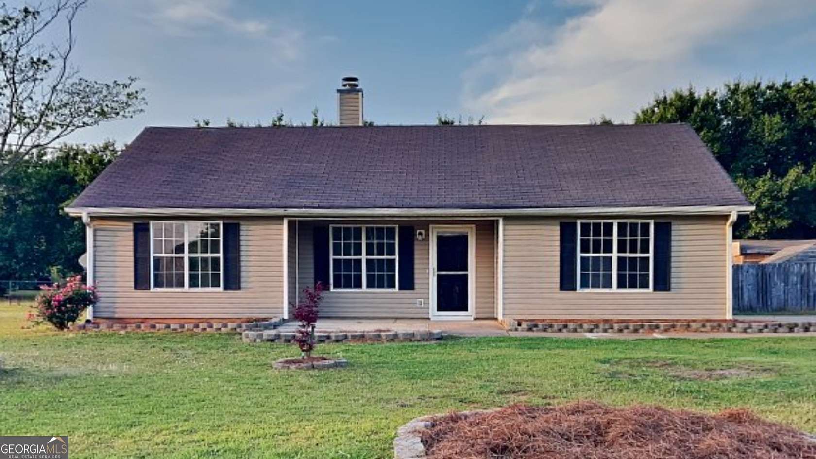 1.54 Acres of Residential Land with Home for Sale in Locust Grove, Georgia