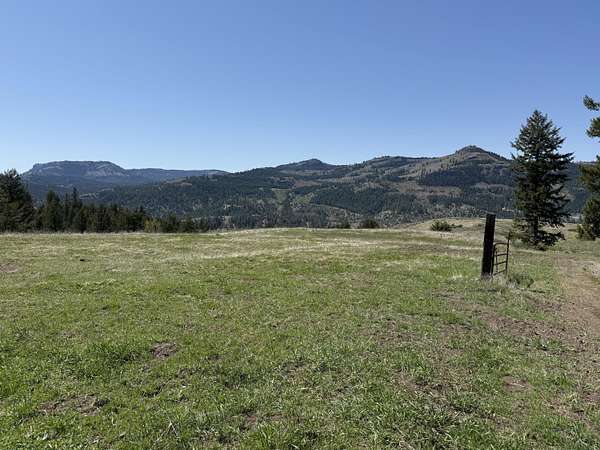 23 Acres of Land for Sale in Curlew, Washington