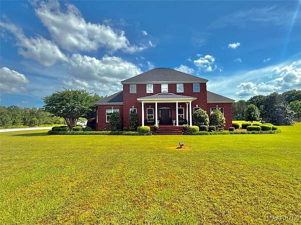 6 Acres of Residential Land with Home for Sale in Selma, Alabama