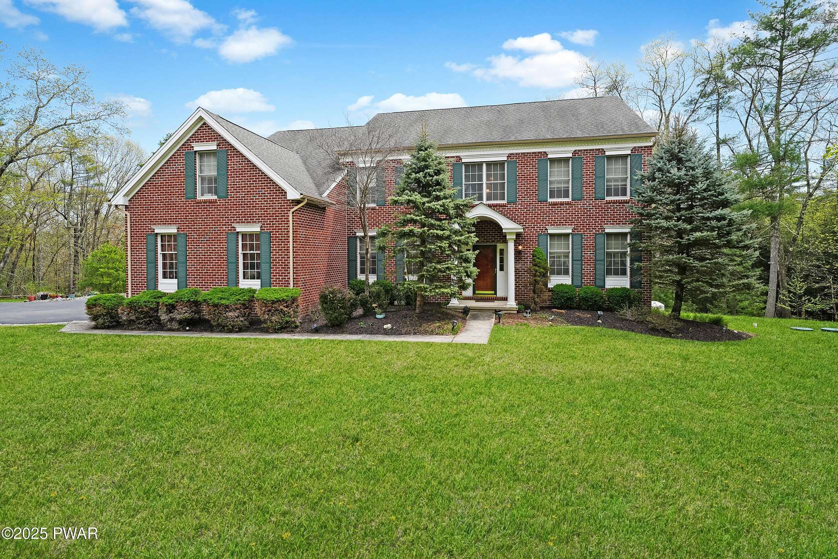 2.15 Acres of Residential Land with Home for Sale in Milford, Pennsylvania