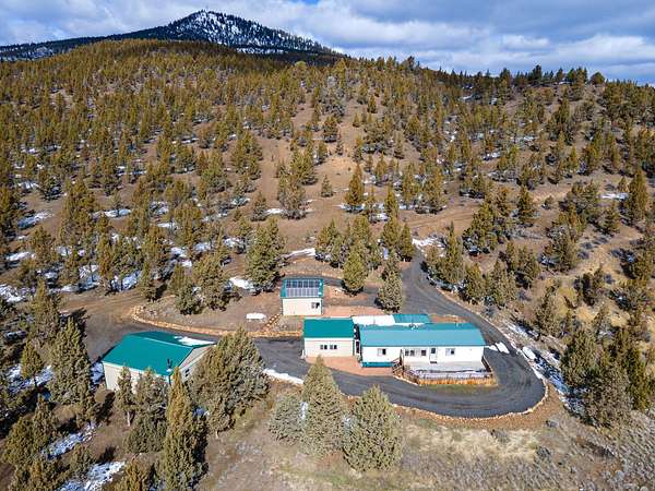 5.7 Acres of Residential Land with Home for Sale in Prineville, Oregon