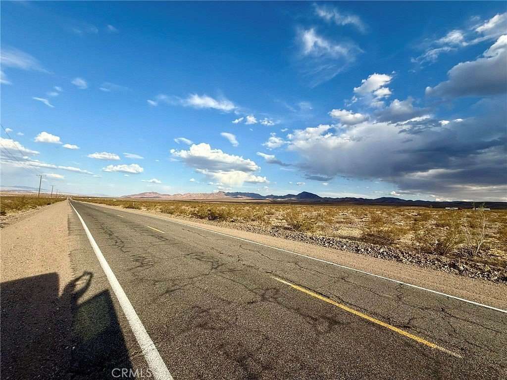 23.4 Acres of Commercial Land for Sale in Daggett, California