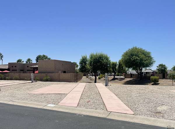 Improved Residential Land for Sale in Yuma, Arizona
