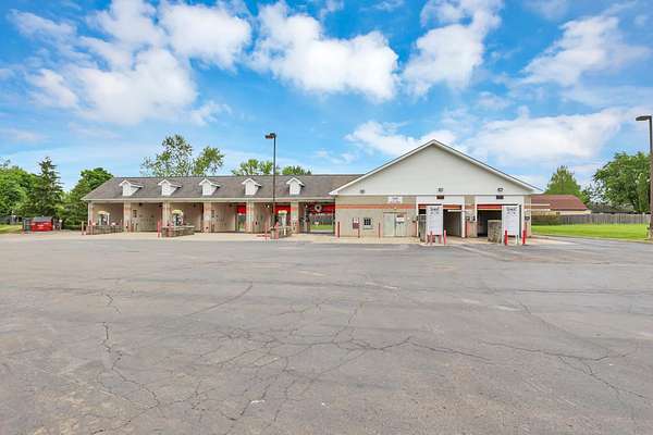 1.6 Acres of Improved Commercial Land for Sale in Canal Winchester, Ohio