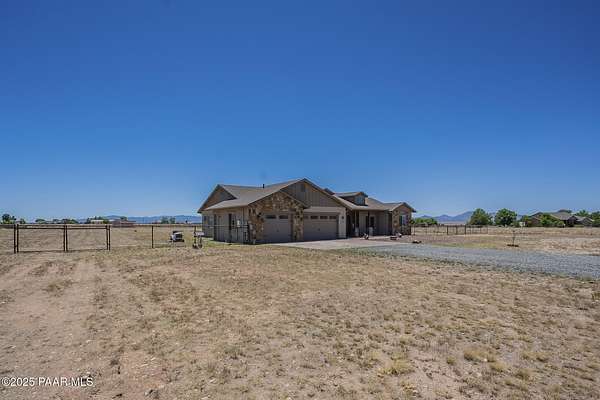 2 Acres of Residential Land with Home for Sale in Prescott Valley, Arizona