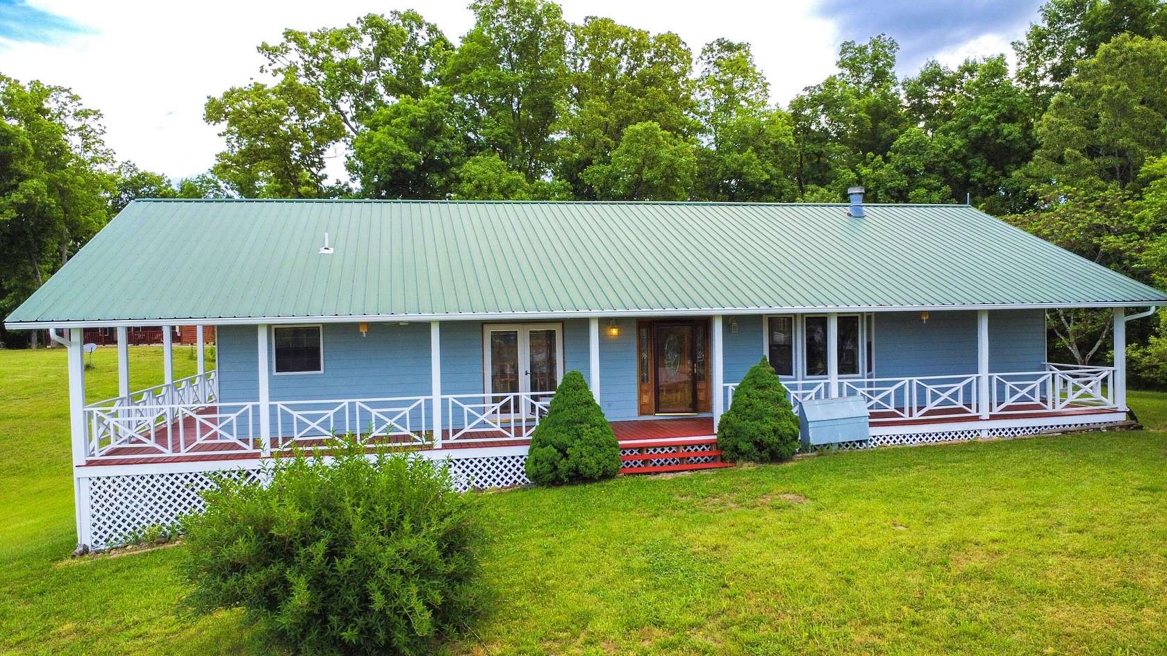 3.9 Acres of Residential Land with Home for Sale in Dandridge, Tennessee