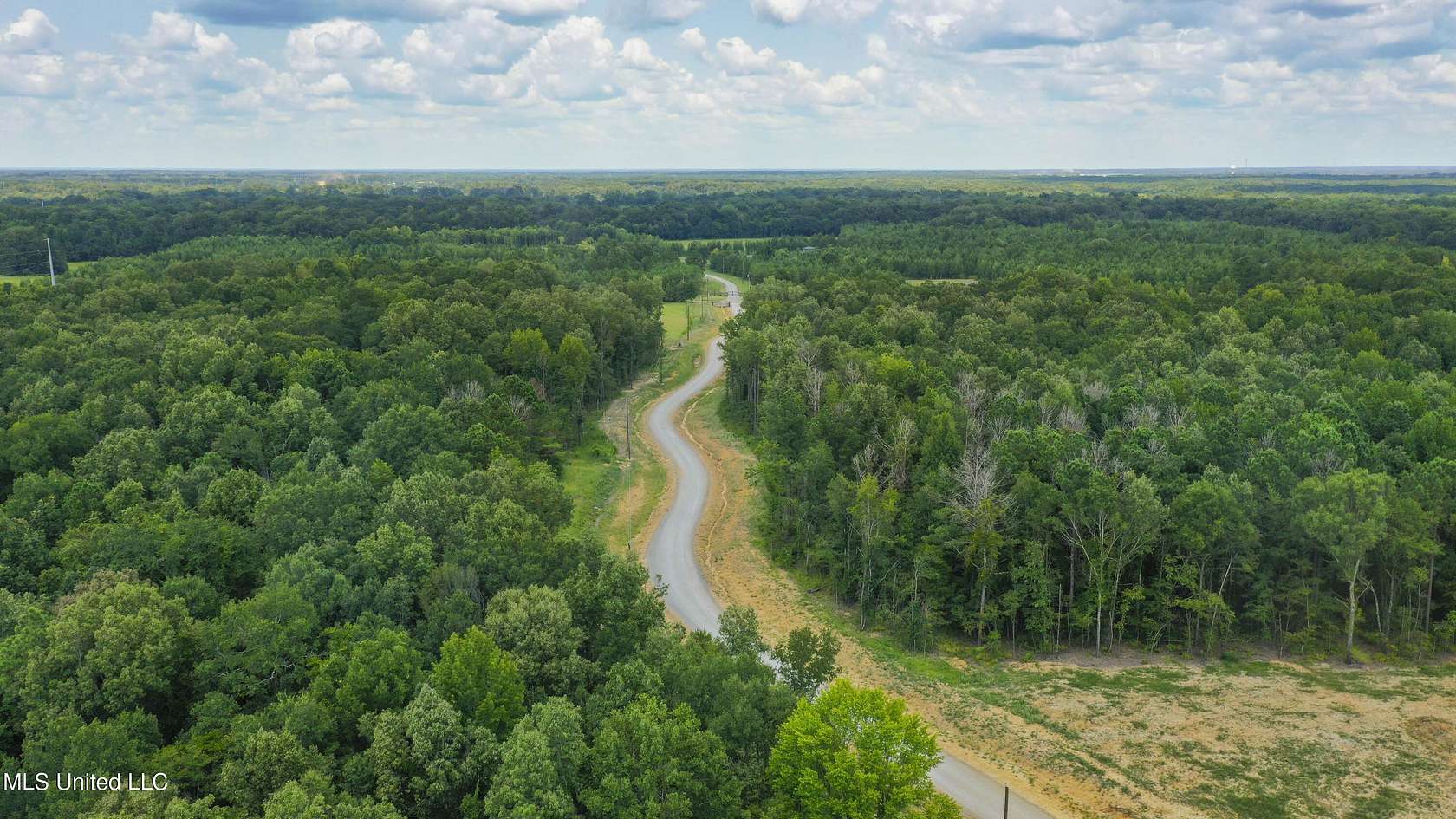 5 Acres of Residential Land for Sale in Madison, Mississippi