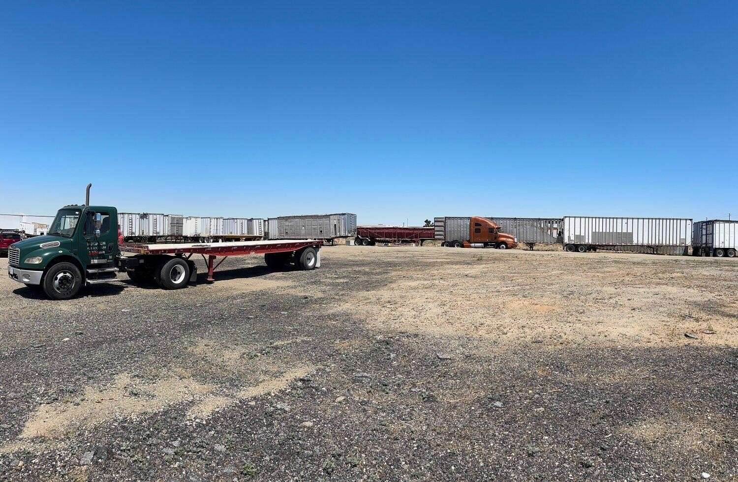 4.16 Acres of Commercial Land for Sale in Lancaster, California