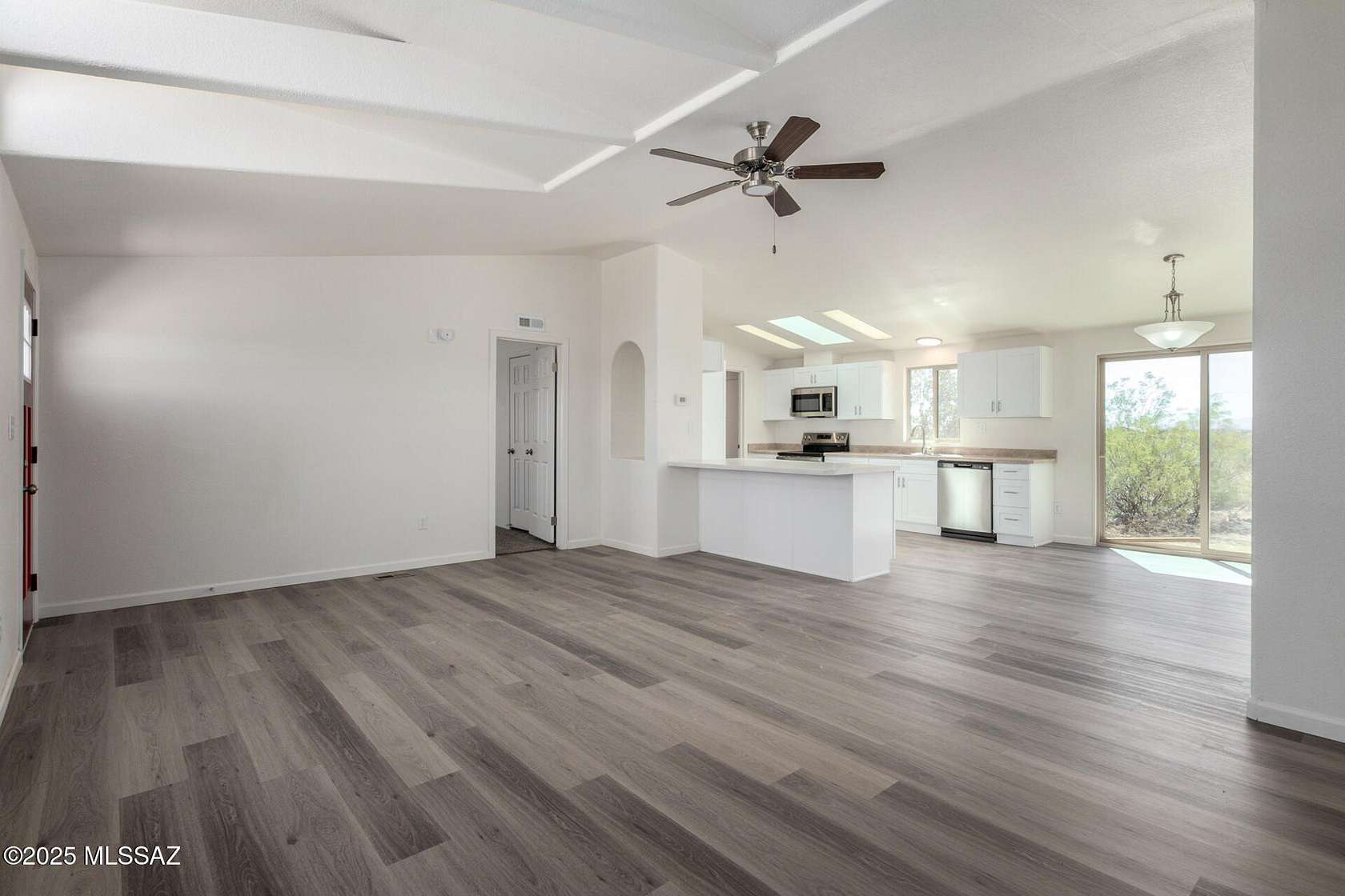 3.89 Acres of Residential Land with Home for Sale in Marana, Arizona