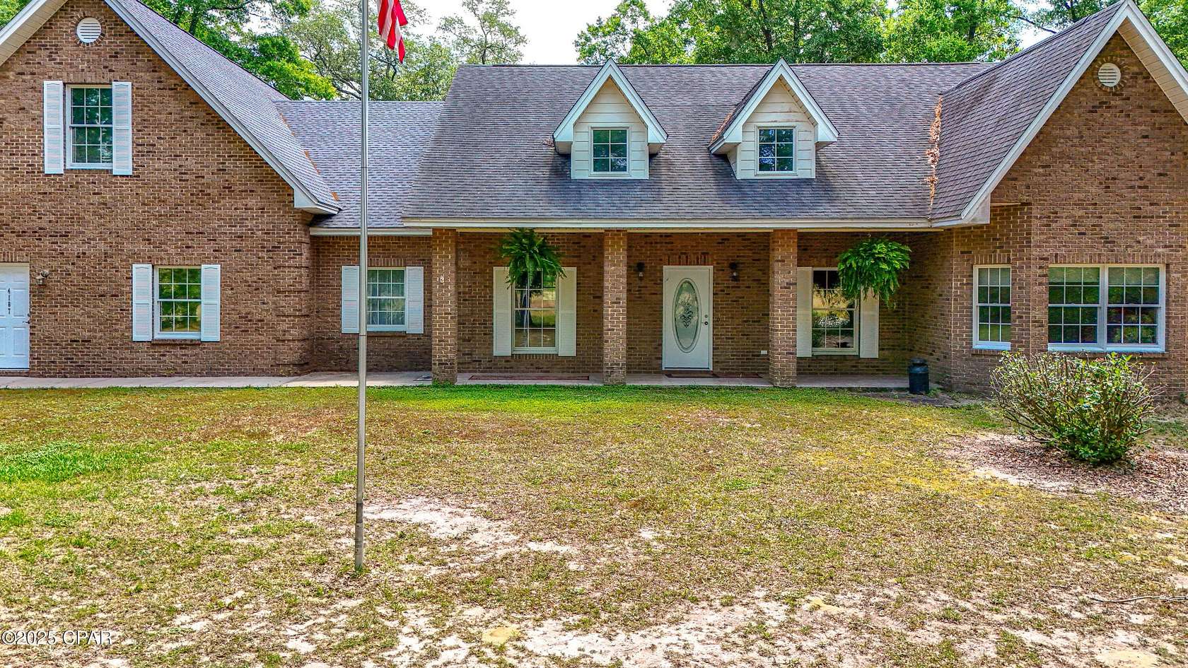 2.1 Acres of Residential Land with Home for Sale in Vernon, Florida