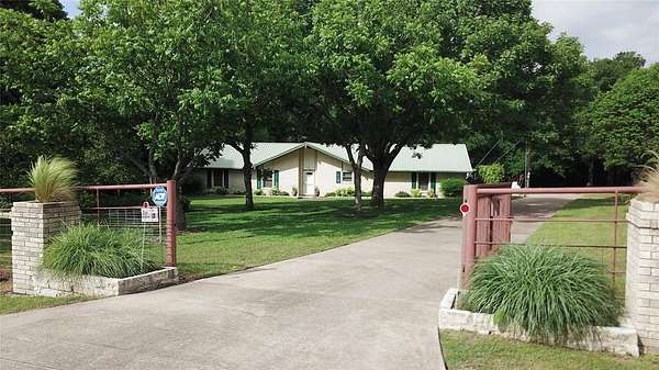 3.37 Acres of Residential Land with Home for Sale in Waxahachie, Texas