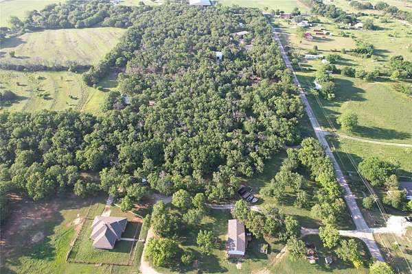 2 Acres of Residential Land for Sale in Paradise, Texas