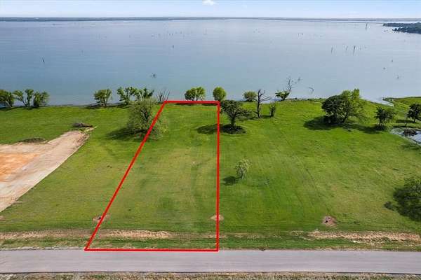 1.12 Acres of Residential Land for Sale in Corsicana, Texas