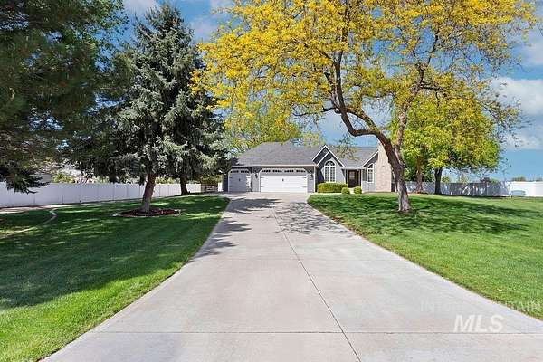 1.86 Acres of Residential Land with Home for Sale in Nampa, Idaho