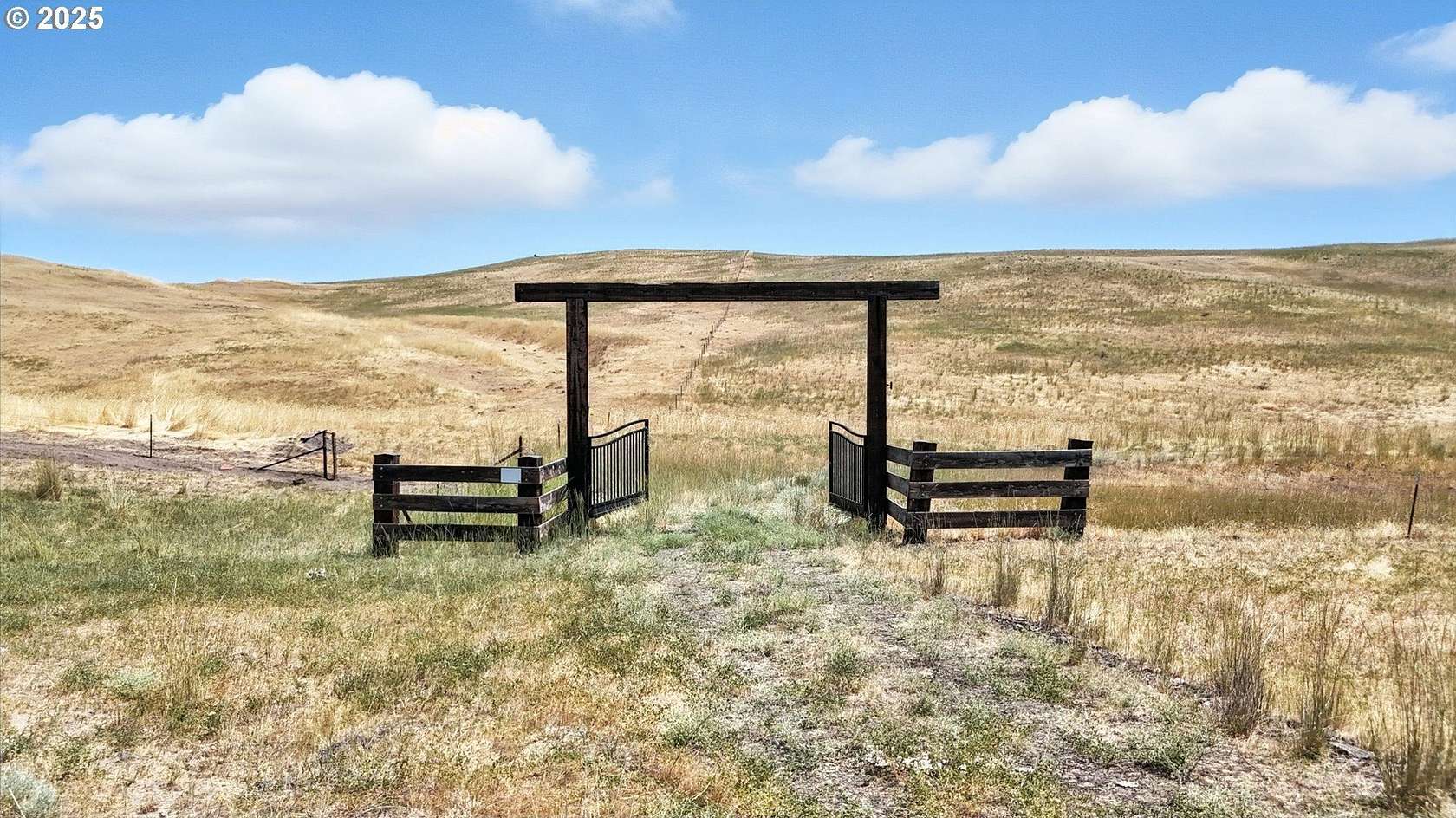 204 Acres of Recreational Land for Sale in Tygh Valley, Oregon