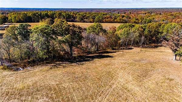 18 Acres of Recreational Land for Sale in Washburn, Missouri