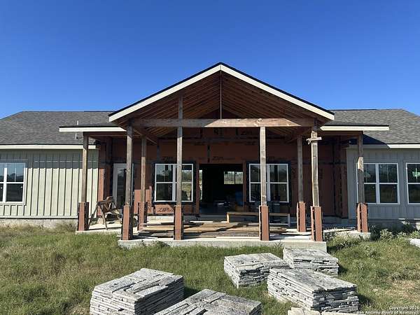 10 Acres of Land for Sale in Pleasanton, Texas