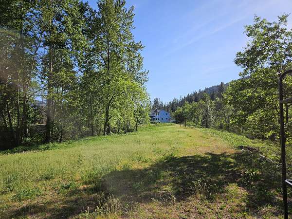 1.57 Acres of Land for Sale in Dunsmuir, California