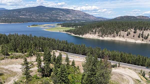 7.86 Acres of Residential Land for Sale in Kettle Falls, Washington