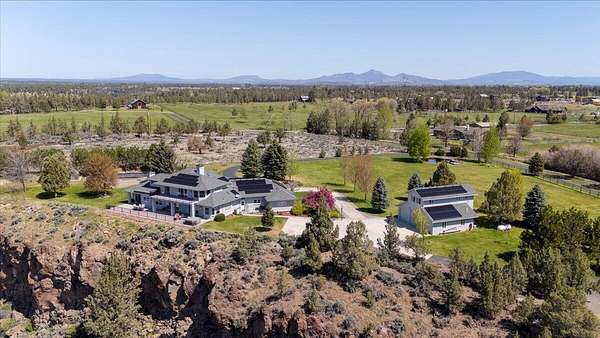 4.8 Acres of Residential Land with Home for Sale in Redmond, Oregon