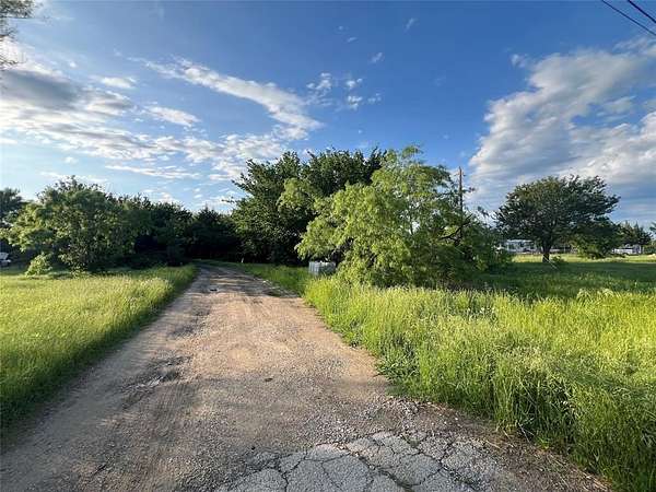 1 Acre of Commercial Land for Sale in Alvarado, Texas