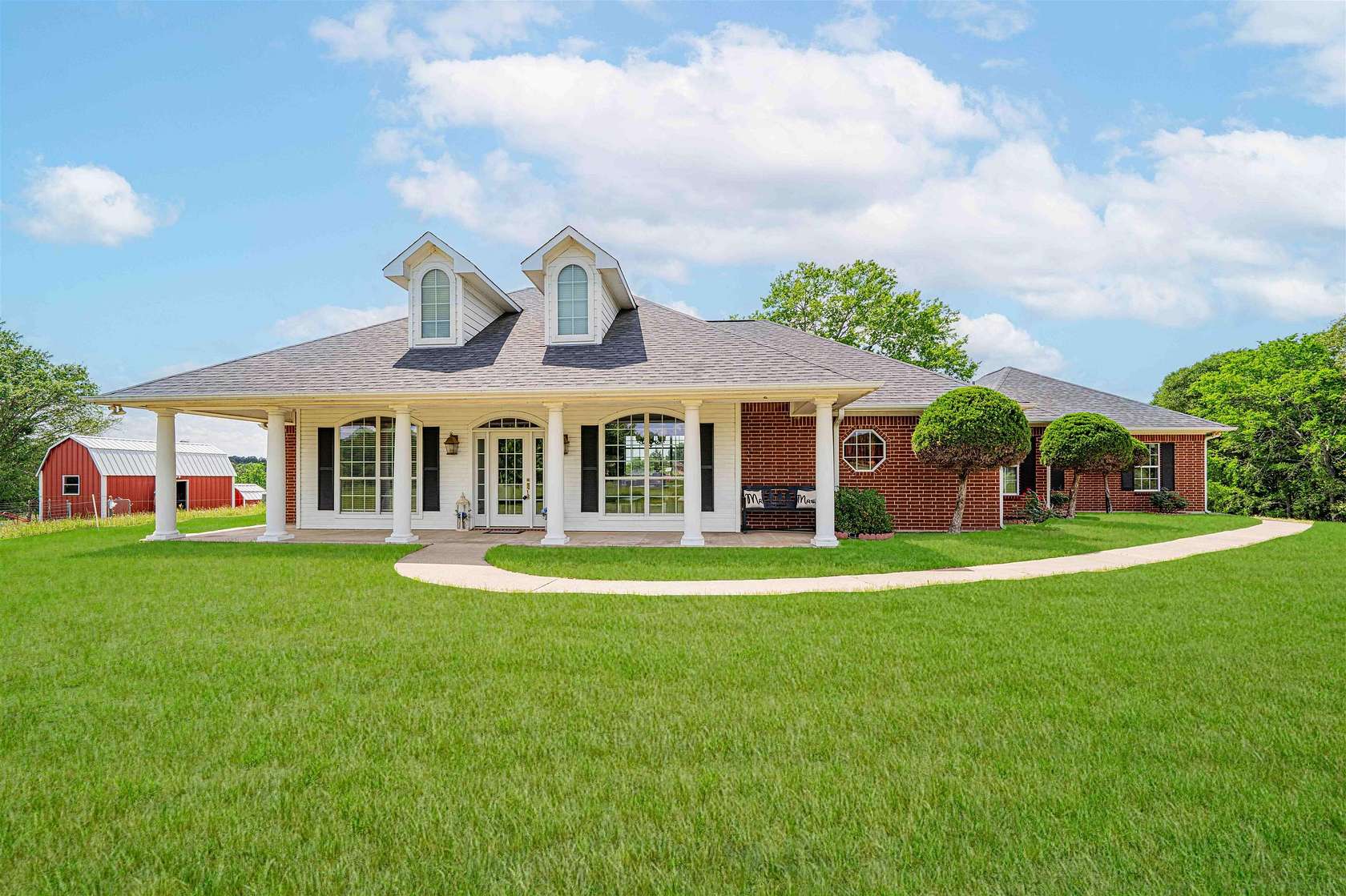 8.16 Acres of Land with Home for Sale in Gladewater, Texas