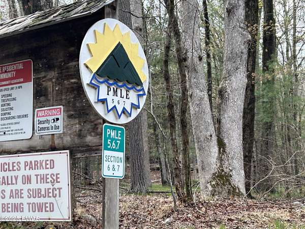 0.98 Acres of Residential Land for Sale in Dingmans Ferry, Pennsylvania