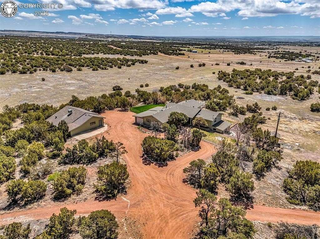 38 Acres of Land with Home for Sale in Penrose, Colorado