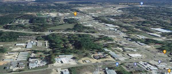 1.5 Acres of Mixed-Use Land for Sale in Kosciusko, Mississippi