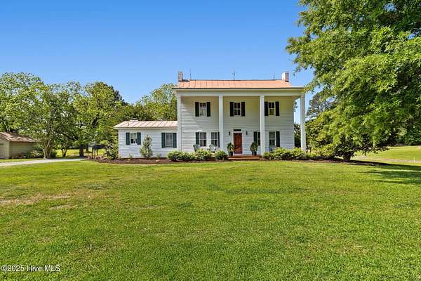 2.42 Acres of Residential Land with Home for Sale in Edenton, North Carolina