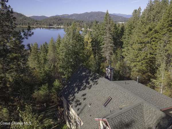 1.84 Acres of Residential Land with Home for Sale in Cocolalla, Idaho