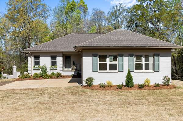 5 Acres of Residential Land with Home for Sale in Waverly, Alabama