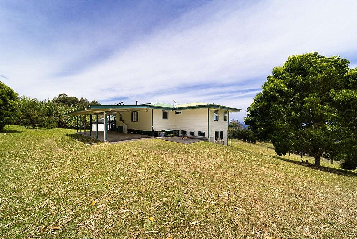 17 Acres of Land with Home for Sale in Pāpaʻaloa, Hawaii