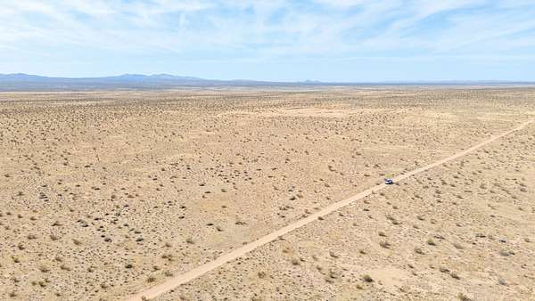 10 Acres of Recreational Land for Sale in Adelanto, California