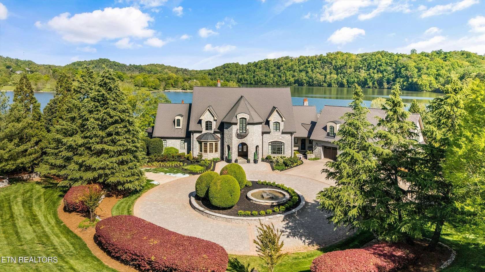5.74 Acres of Residential Land with Home for Sale in Louisville, Tennessee