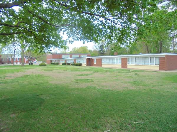 9 Acres of Improved Mixed-Use Land for Sale in East Hartford, Connecticut